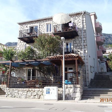 Apartments Mirela Gradac  Buitenkant foto