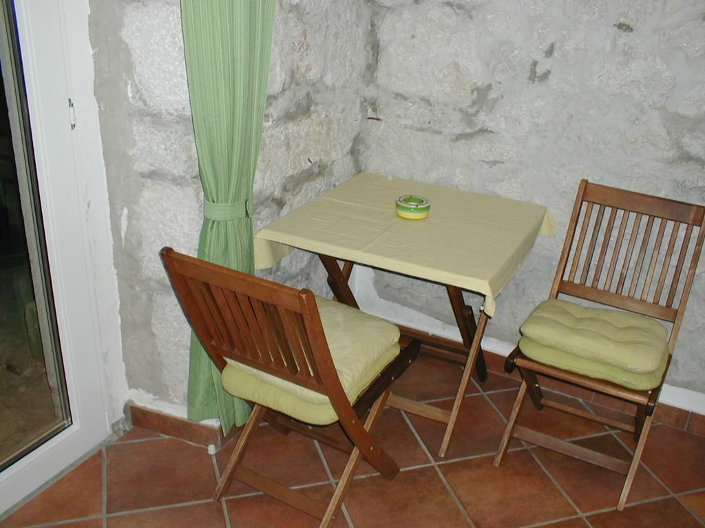 Apartments Mirela Gradac  Buitenkant foto