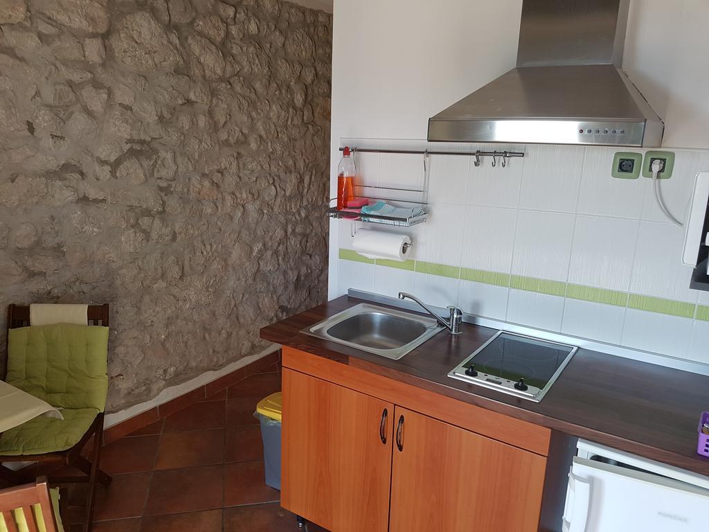 Apartments Mirela Gradac  Buitenkant foto