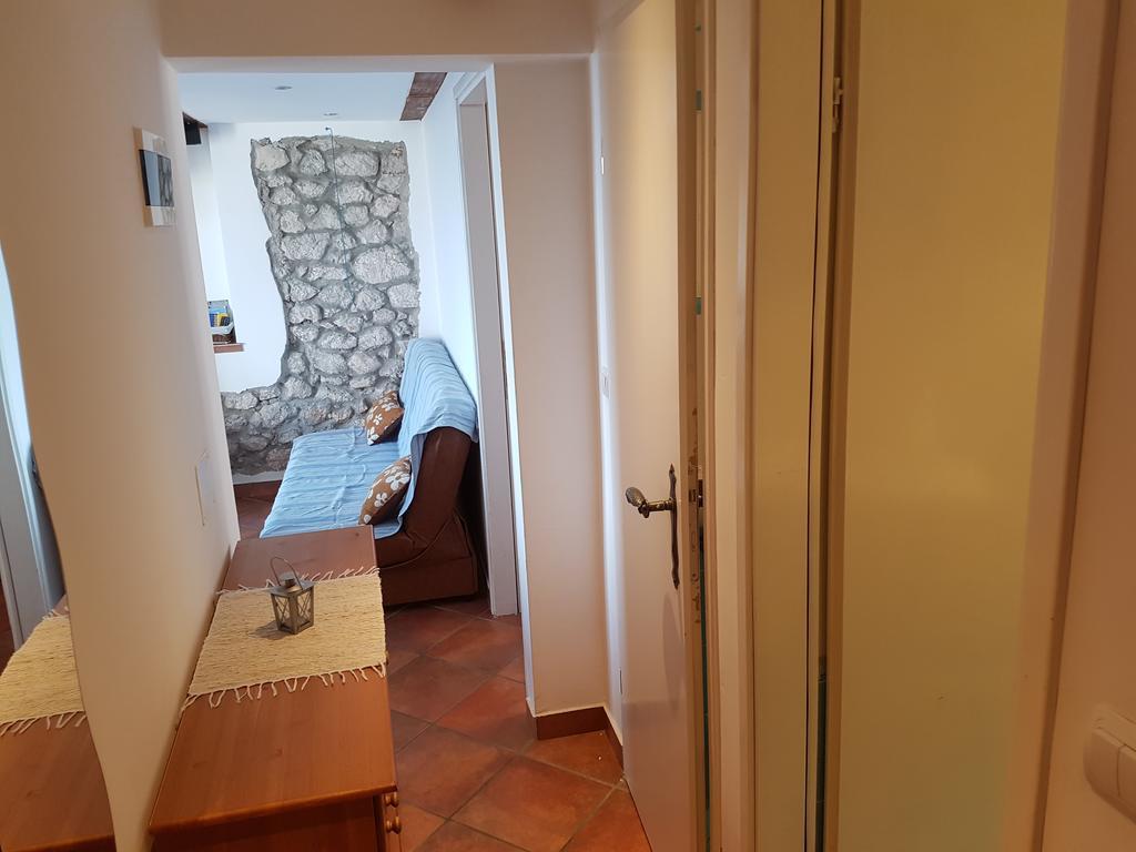 Apartments Mirela Gradac  Buitenkant foto