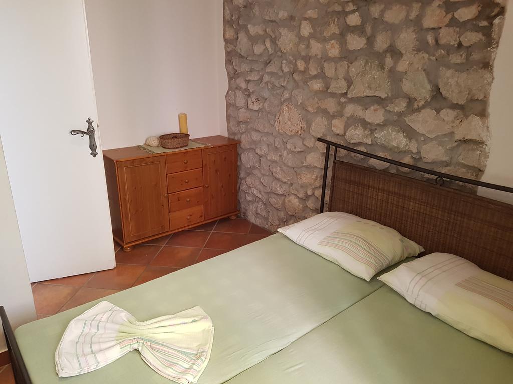 Apartments Mirela Gradac  Buitenkant foto