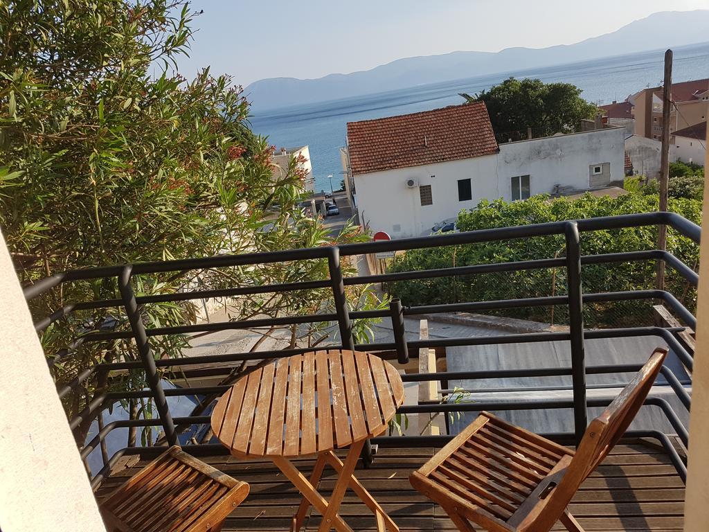 Apartments Mirela Gradac  Buitenkant foto