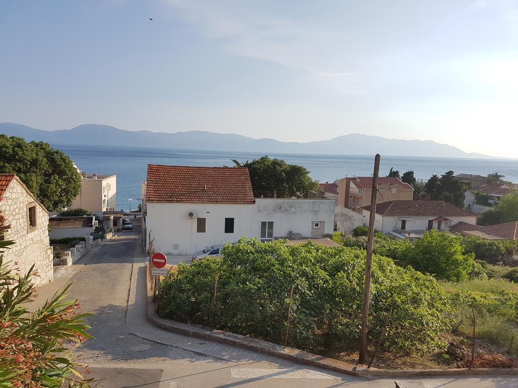 Apartments Mirela Gradac  Buitenkant foto
