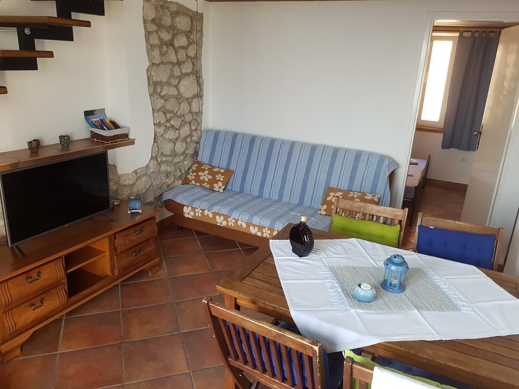 Apartments Mirela Gradac  Buitenkant foto